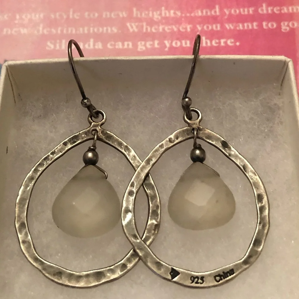 Silpada Sterling Silver and Prehnite Teardrop Earrings W1811 - Picture 2 of 16
